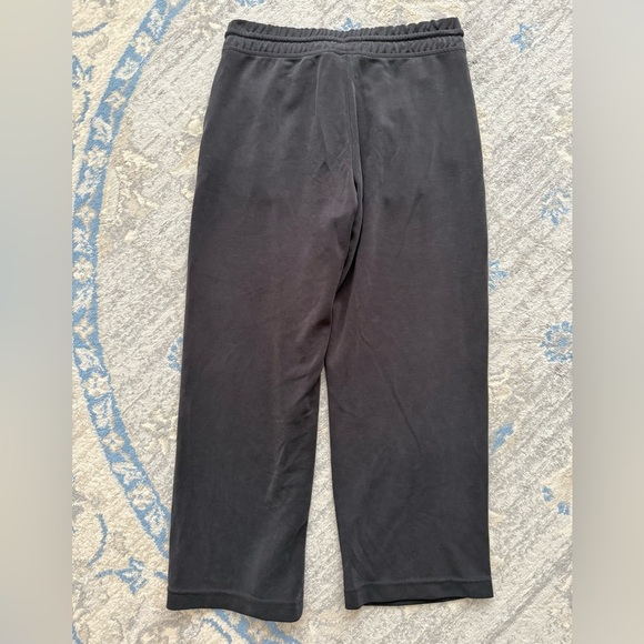 Athleta Seasoft Mid Rise Straight Crop - Picture 5 of 13